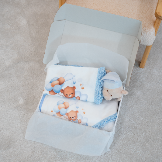 Baby Box Rendada - Toalha, Fralda e Doudou Bordado