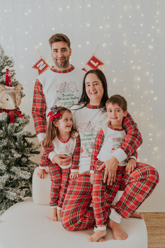 Pijama de Natal Personalizável – Para Momentos Mágicos em Família!