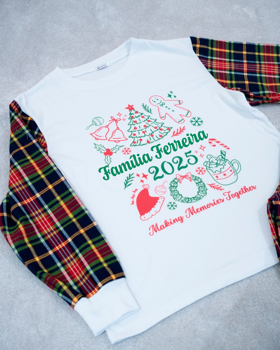 Pijama de Natal Personalizável – Para Momentos Mágicos em Família!